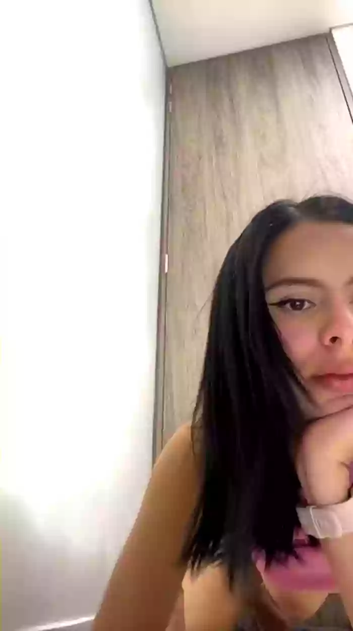 Adria_Hottie