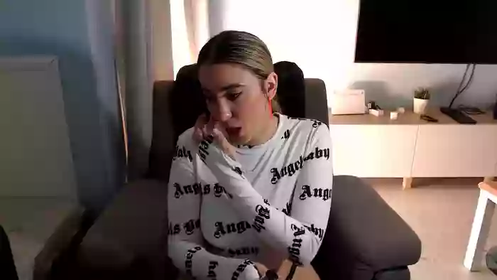 Leila25