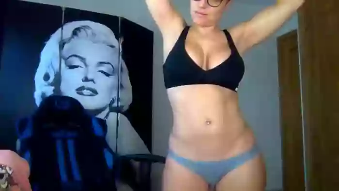 LaraCruz30