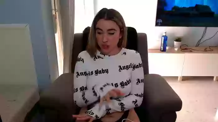 Leila25