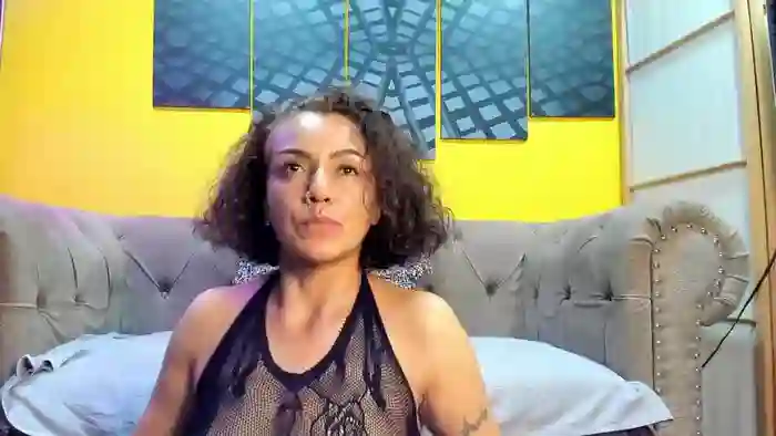 Nyomi_Mature