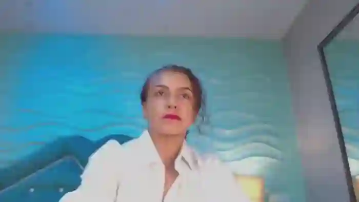 Nyomi_Mature