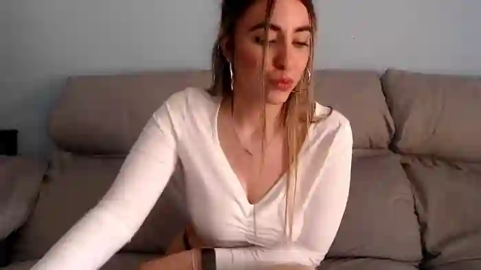 Leila25