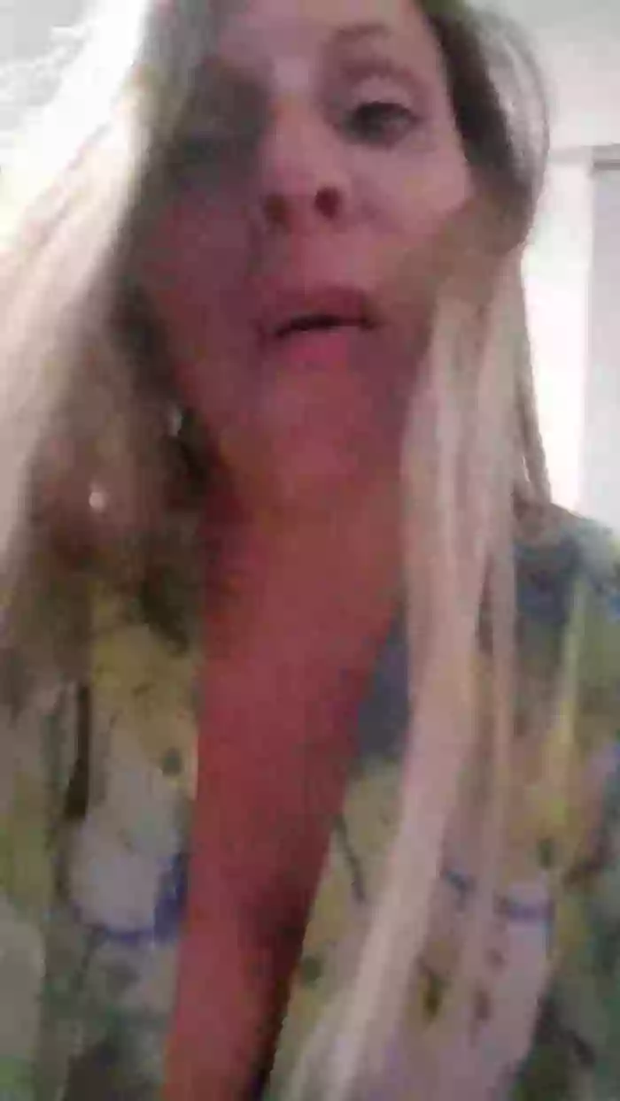 Hot_BlondieX