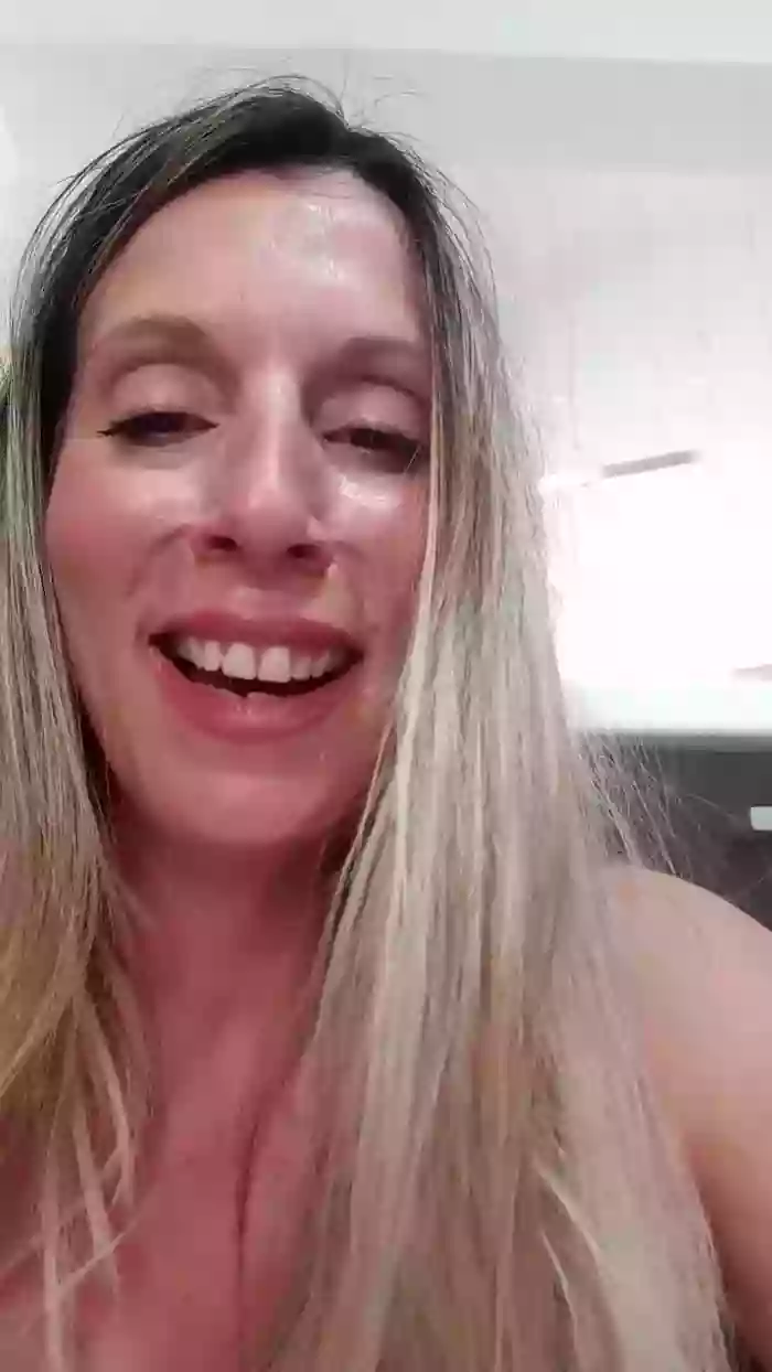 Hot_BlondieX