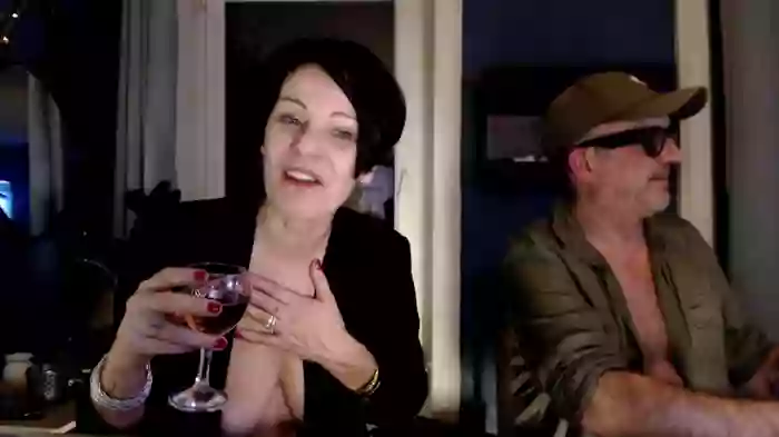 Frau_Nina