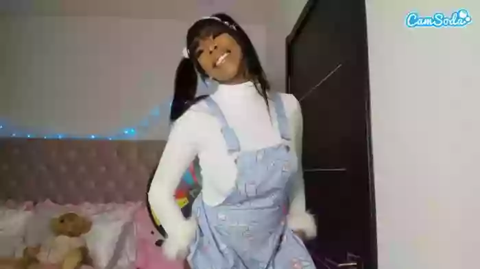 naomisimone