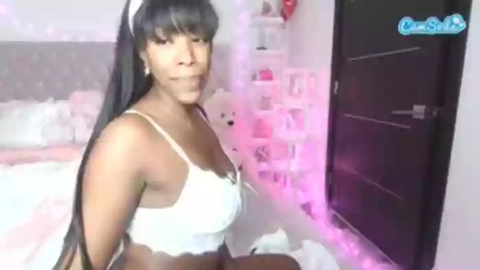 naomisimone