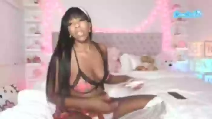 naomisimone