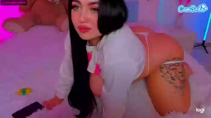 kylielips