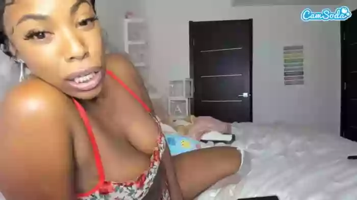 naomisimone