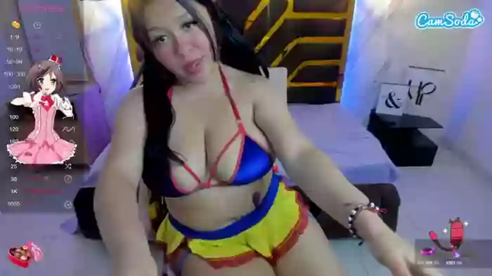 hailie-boobs