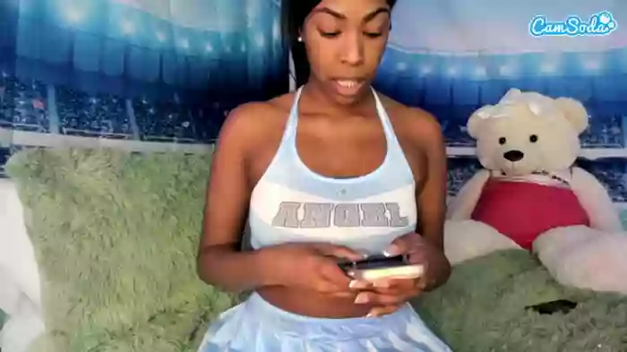 naomisimone