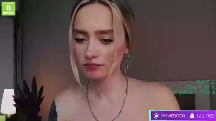 _yvie_