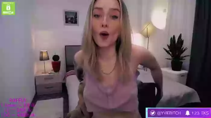 _yvie_