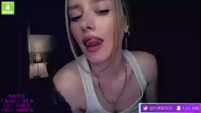 _yvie_