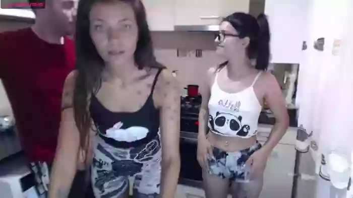 maya_and_guests