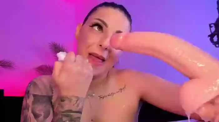 queen_of_deepthroat