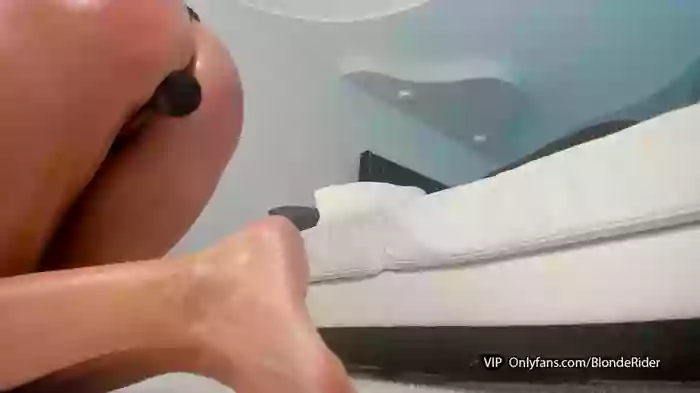 blonde_riderxxx