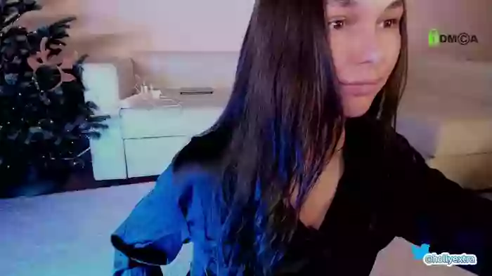 hollyextra