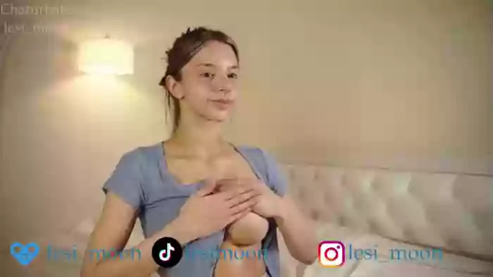 lesi_moon
