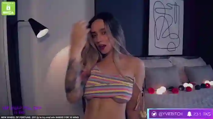 yvie_