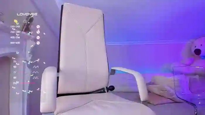 adalyn_glow