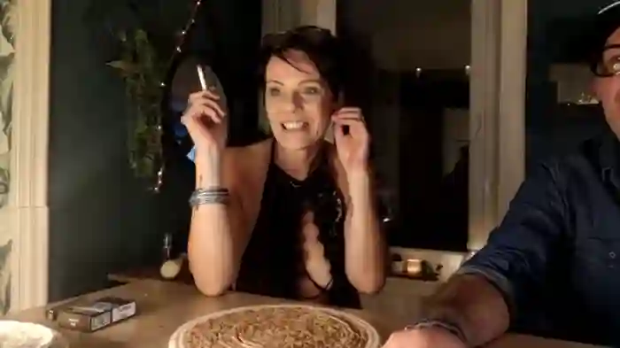 frau_nina