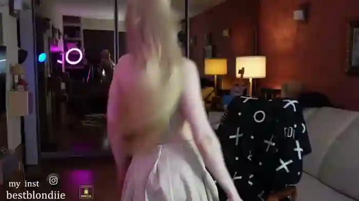 bestblondiiecb