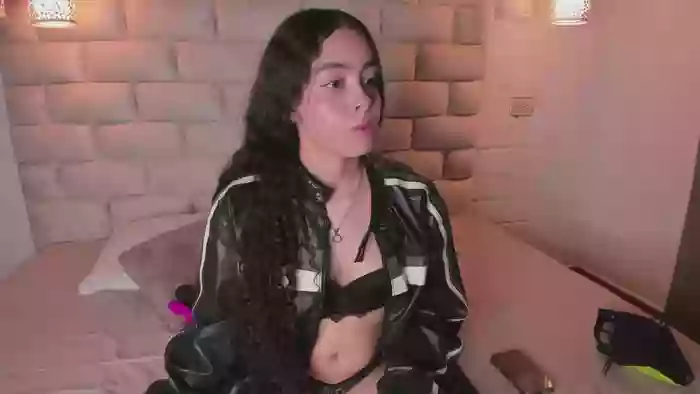 MiaLewis