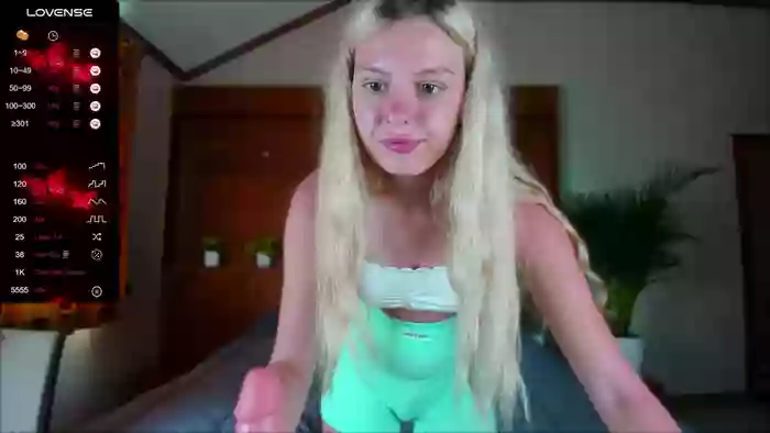 Nensi_blond