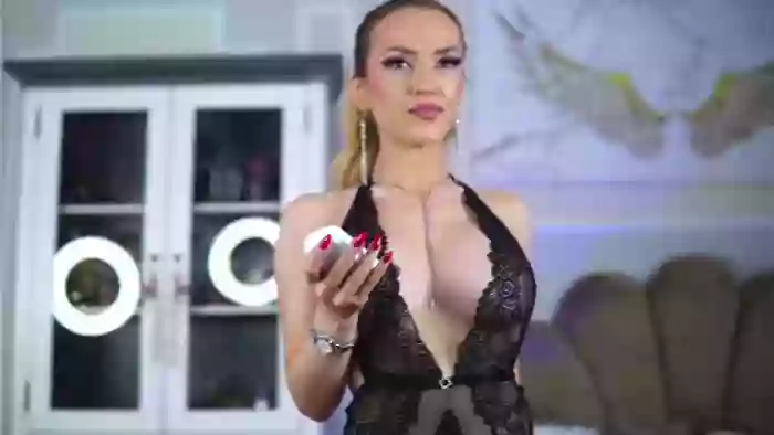 ava-reeves