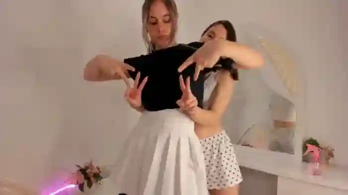 odelia-farlow-and-odelina-gummer