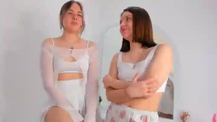 odelia-farlow-and-odelina-gummer