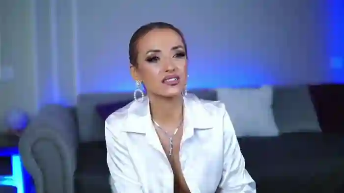 ava-reeves