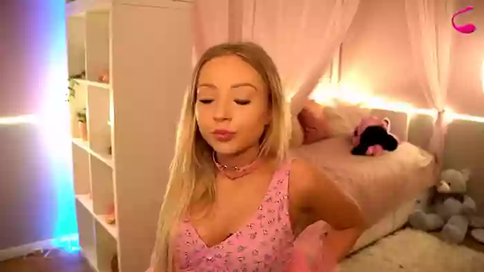 Blondebbygirl