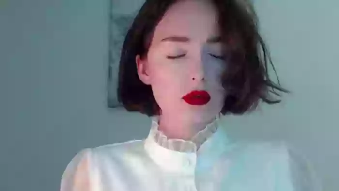 Red_Lips_Girl