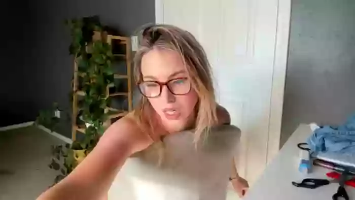 Blondebootyx