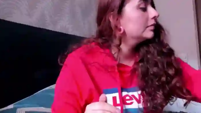 NaughtySaraa