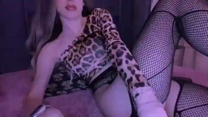 Alluring_