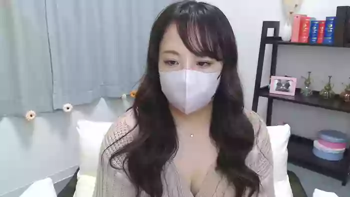 YURI3m