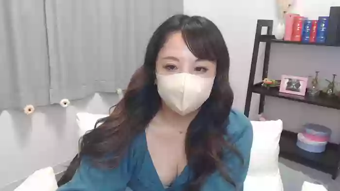 YURI3m