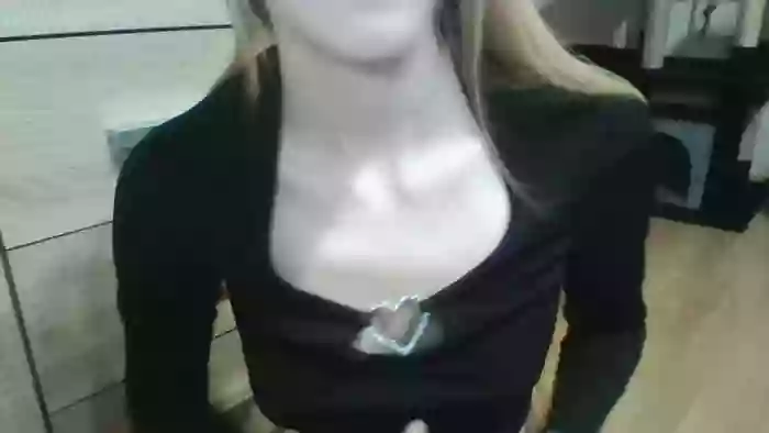 Hot_Blondi18_