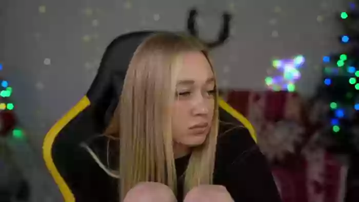 Mia054_