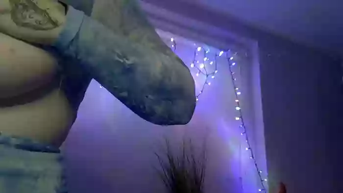 OliviaBayLive_