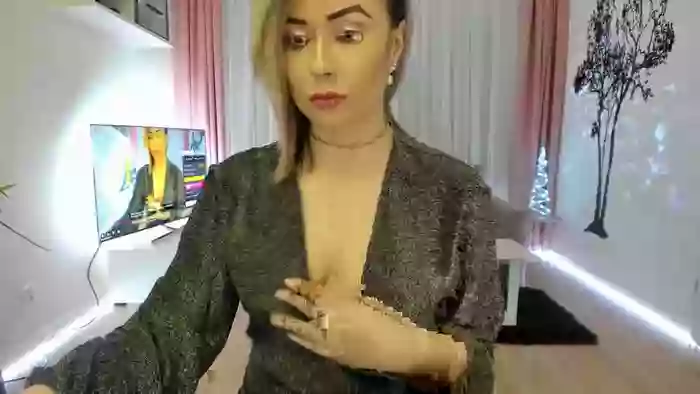 PaulaLaFemmeFatale_
