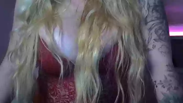 OliviaBayLive_