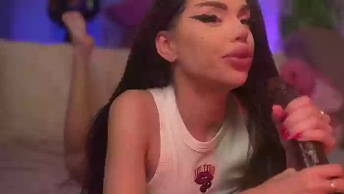 MC_Olivia_