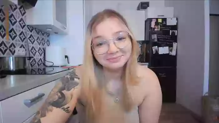_Blondiebaby_