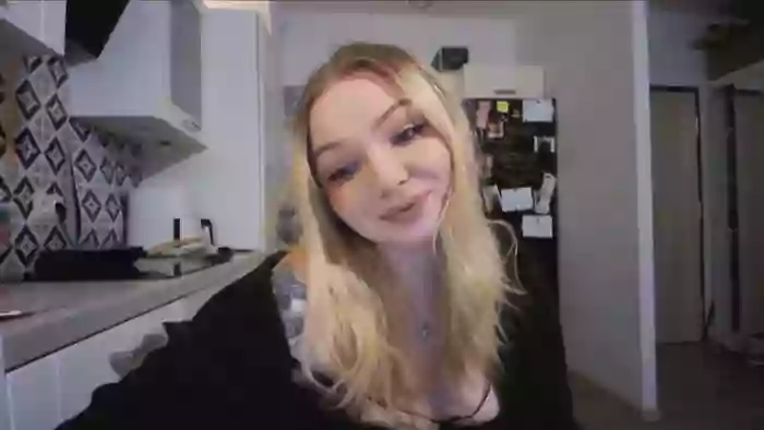 _Blondiebaby_